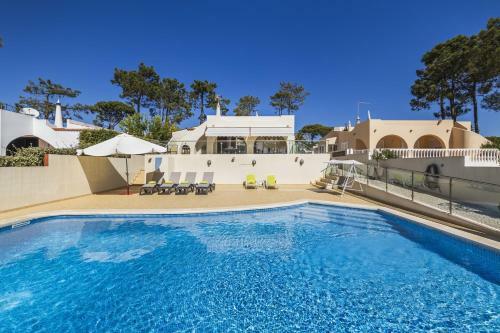 Villa In Vale Do Lobo Sleeps 6 9