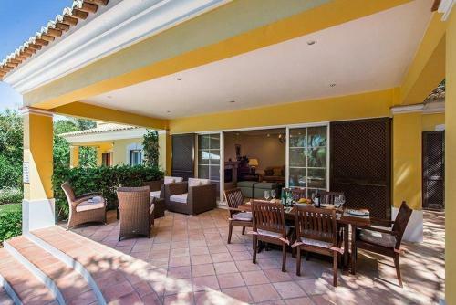 Quinta Do Lago Villa Sleeps 8 Pool Air Con T480398