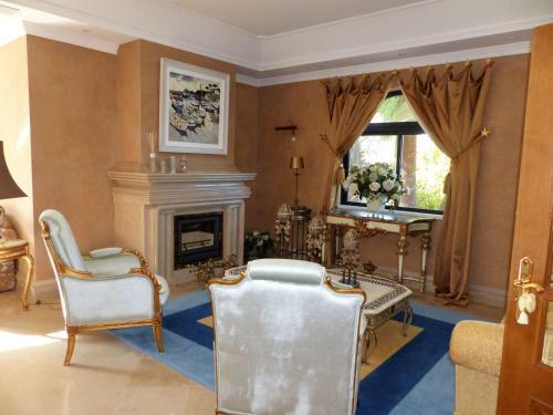 Villa In Quinta Do Lago Sleeps 10