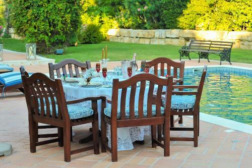 Villa In Quinta Do Lago Sleeps 10