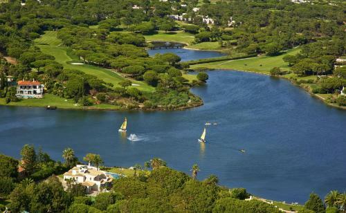 Villa In Quinta Do Lago Sleeps 10