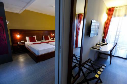 Hotel Tulip Inn Sainte Clotilde