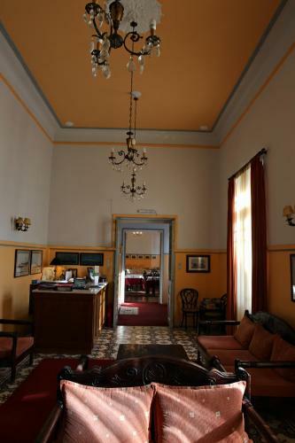 Tinion Hotel