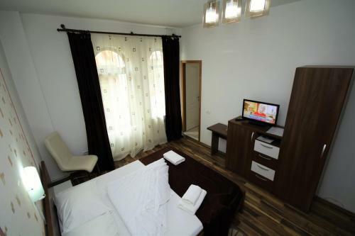 Hostal Pensiunea Eden
