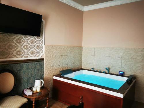 Hostal Zira Residence