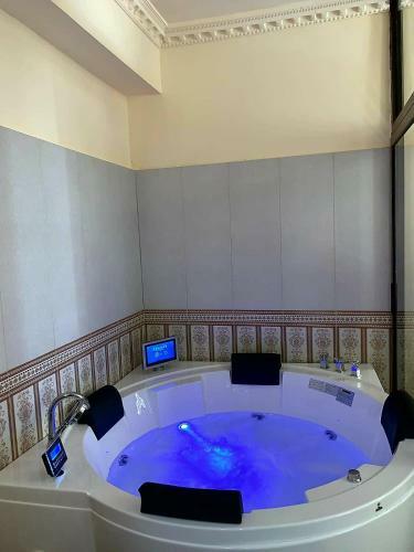Hostal Zira Residence