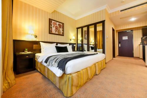 Apartamento Chocolate. Hotel Studio North Bucharest & Free Parking