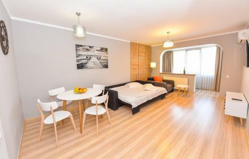 Mistral Apartment Cismigiu Gardens