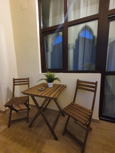 Modern Apartment Romana Square 1