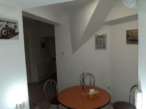 Carol 51 Hostel