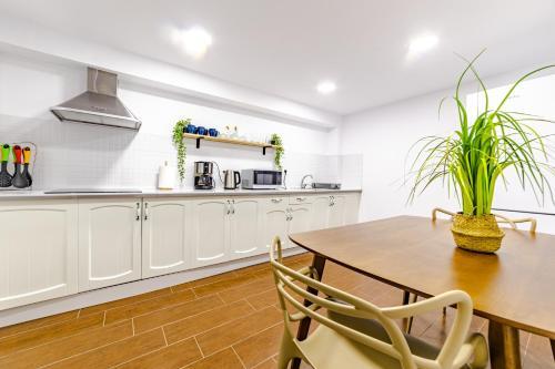 Yael Luxury Apartments 3