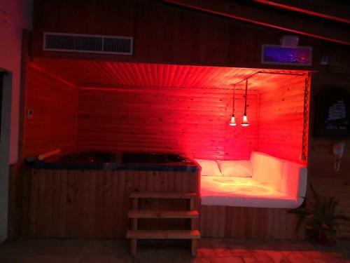 Hostal Dnt House & Spa