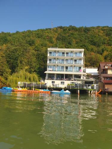 Hotel Pensiunea Sunshine