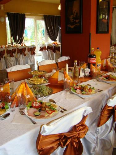 Hostal L�z�r Pension & Restaurant