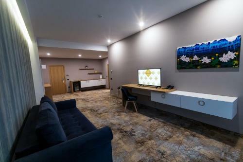 Grand View Hotel & Suites Copou