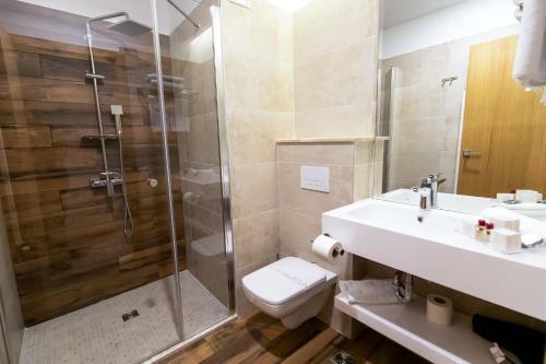 Grand View Hotel & Suites Copou