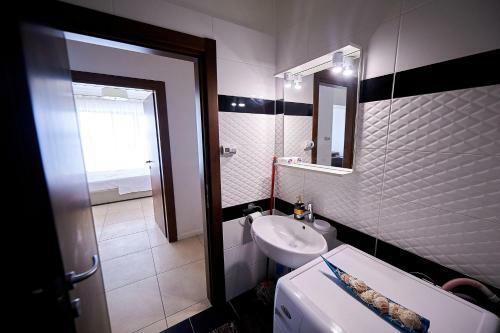Apartamento Zenia Tudor's Residence