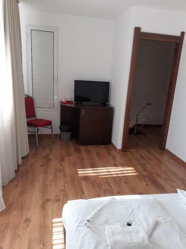 Hostal Old Pensiunea Otopeni