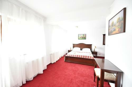 Hostal Pensiunea Castania
