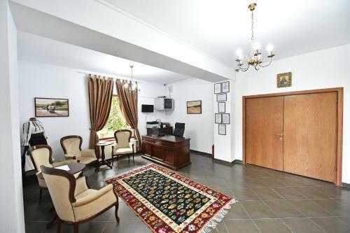 Hostal Pensiunea Castania