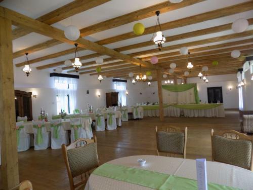 Posada Cserekert, Alszegi Porta