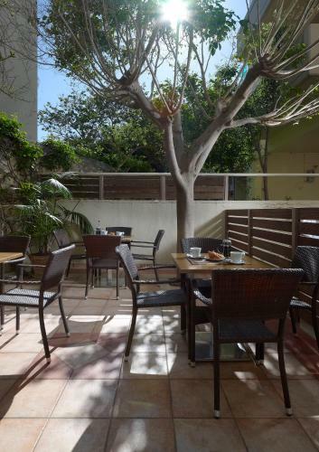 Irida Hotel