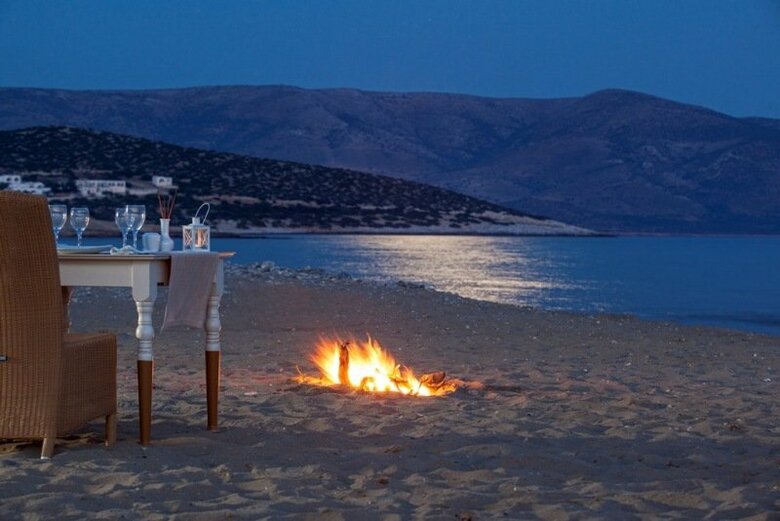 Finikas Hotel