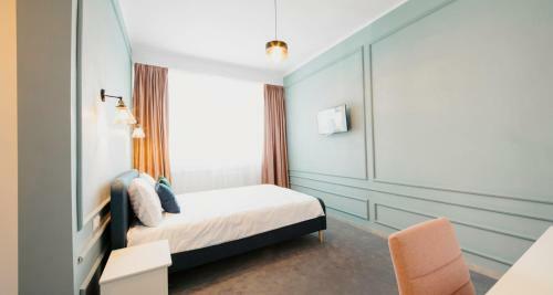 Hostal Riviera Residence