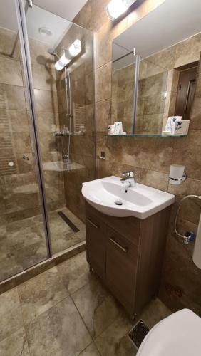 Hostal Pensiunea M?d?lina