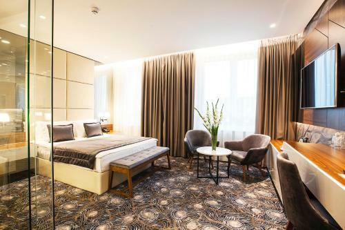 Sky Hotel