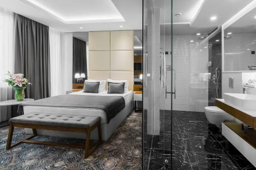 Sky Hotel
