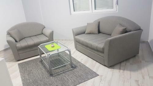 Airport View Apartment