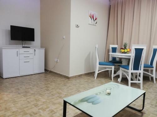 Airport View Apartment