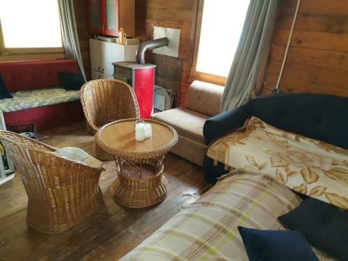 Cute Cottage On Danube