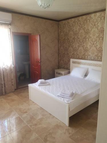 Hostal ??????