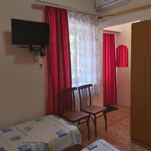 Hostal ?????????