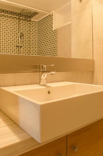 Hostal Kalypso Studios & Rooms