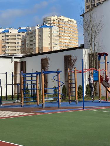 Apartment On Tolstogo 130
