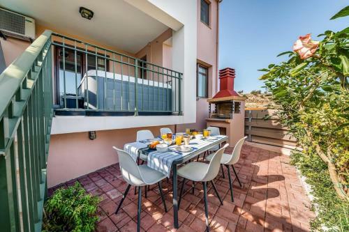 Mikra Anogia Villas