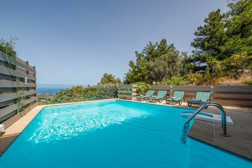 Mikra Anogia Villas