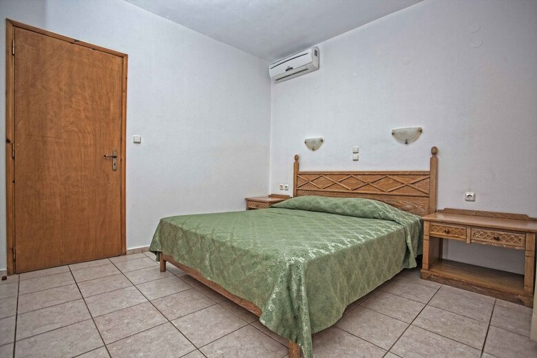 Ilian Beach & Apartments