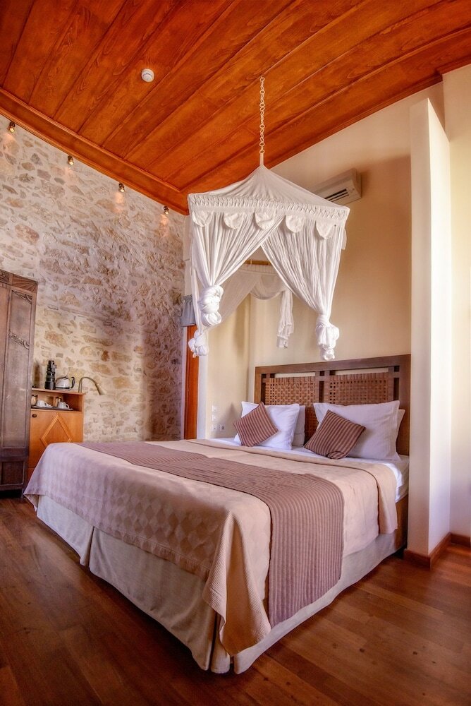 Leo Hotel