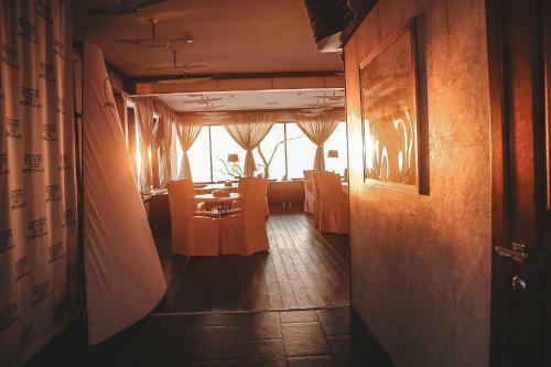 Arctic Cabins White Sea