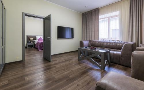 Hotel ?????