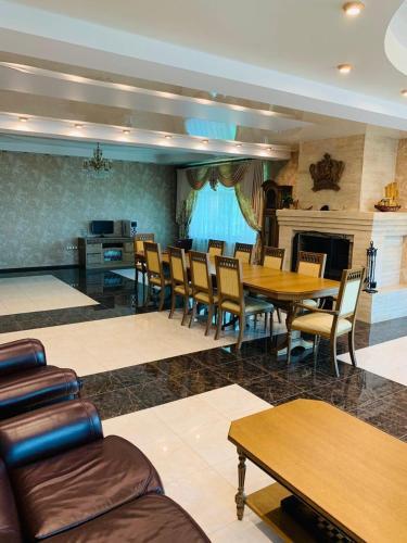 Hostal Ten Zero Six Guest House