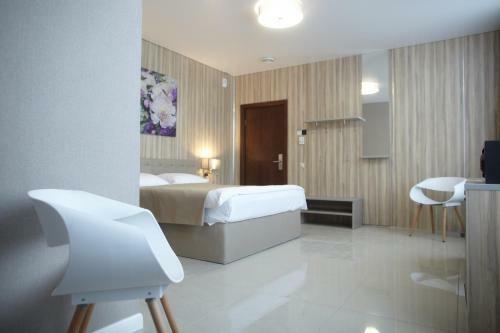 Central Hotel