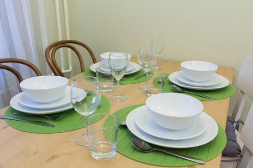 Lux Apartments - Lusinovskaya