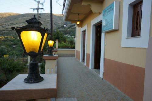 Hostal Villa Pinotsi