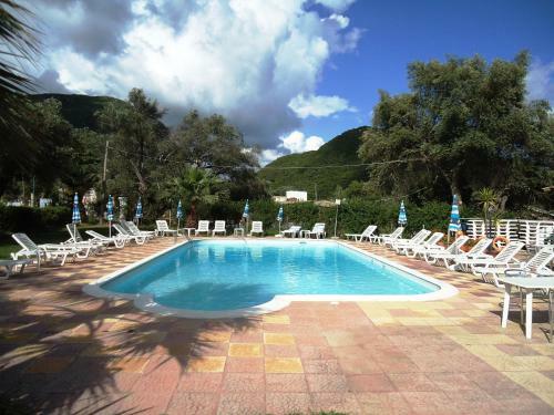 Aparthotel Phivos Hotel