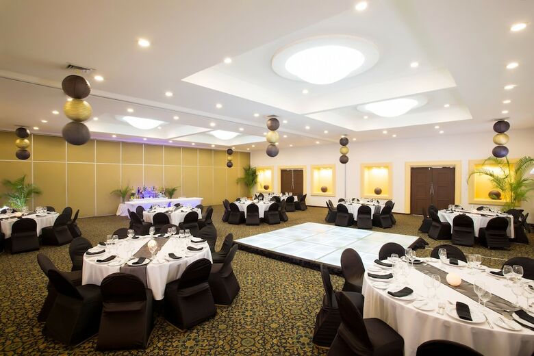 Hotel Barcel� Ixtapa